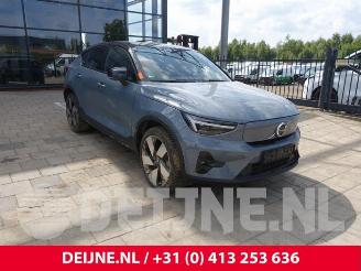 Vrakbiler auto Volvo C-40 C40 Recharge (XK), SUV, 2021 / 2024 Recharge Twin 78 kWh 2021/12