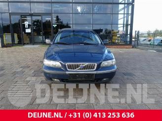 Volvo V-70 V70 (SW), Combi, 1999 / 2008 2.4 20V 170 picture 2