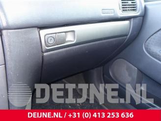 Volvo V-40 V40 (VW), Combi, 1995 / 2004 1.8 16V picture 30