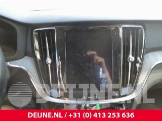 Volvo V-60 V60 Cross Country I (FZ), Combi, 2010 / 2018 2.0 D3 16V picture 27