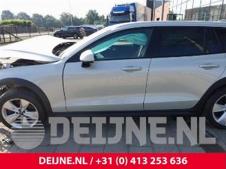 Volvo V-60 V60 Cross Country I (FZ), Combi, 2010 / 2018 2.0 D3 16V picture 15