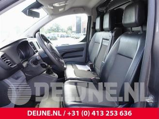 Peugeot Expert Expert (V1/VA/VB/VE/VF/VT/VY), Van, 2016 2.0 Blue HDi 150 16V picture 19