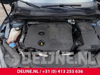 Volvo V-40 V40 (MV), Hatchback 5-drs, 2012 / 2019 1.6 D2 picture 34