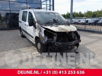 Salvage car Peugeot Expert Expert (G9), Van, 2007 / 2016 2.0 HDi 120 2009/8