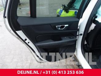 Volvo V-60 V60 Cross Country II (ZZ), Combi, 2018 2.0 B4 16V Mild Hybrid AWD picture 15