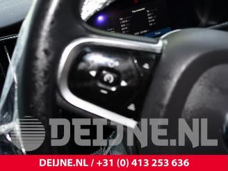 Volvo V-60 V60 Cross Country II (ZZ), Combi, 2018 2.0 B4 16V Mild Hybrid AWD picture 32