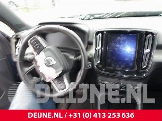 Volvo XC40 XC40 (XZ), SUV, 2017 2.0 T4 Geartronic 16V picture 32