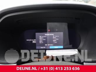 Volvo V-90 V90 II (PW), Combi, 2016 2.0 B6 Mild Hybrid AWD picture 14