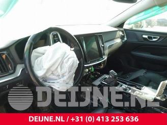 Volvo V-60 V60 Cross Country I (FZ), Combi, 2010 / 2018 2.0 D3 16V picture 20