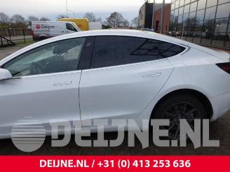 Tesla Model 3 Model 3, Sedan, 2017 Long Range AWD 75 kWh picture 19
