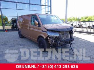 Vrakbiler auto Volkswagen Transporter Transporter/Caravelle T6, Bus, 2015 / 2024 2.0 TDI 150 2023/1