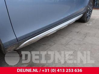 Volvo V-40 V40 Cross Country (MZ), Hatchback 5-drs, 2012 / 2019 1.5 T3 16V Geartronic picture 11