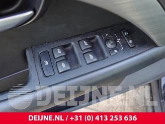 Volvo V-70 V70 (BW), Combi, 2007 / 2016 2.0 D 16V picture 17