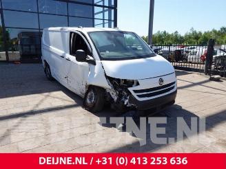 Vrakbiler auto Volkswagen Transporter Transporter T7, Van, 2024 2.0 TDI 150 2025/10
