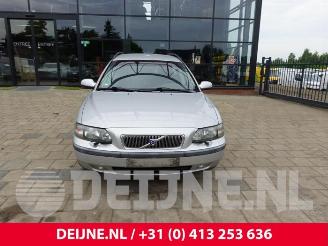Volvo V-70 V70 (SW), Combi, 1999 / 2008 2.4 20V 140 picture 2