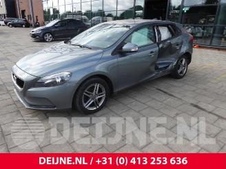 Volvo V-40 V40 (MV), Hatchback 5-drs, 2012 / 2019 2.0 D3 16V picture 3