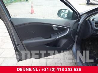 Volvo V-40 V40 (MV), Hatchback 5-drs, 2012 / 2019 2.0 D3 16V picture 16