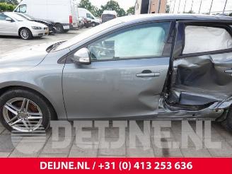 Volvo V-40 V40 (MV), Hatchback 5-drs, 2012 / 2019 2.0 D3 16V picture 15