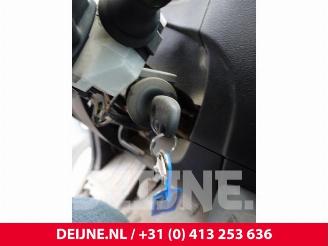 Renault Master Master III (EV/HV/UV/VA/VB/VD/VF/VG/VJ), Chassis-Cabine, 2010 2.3 dCi 165 16V RWD picture 27