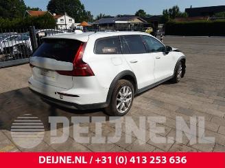 Volvo V-60 V60 Cross Country II (ZZ), Combi, 2018 2.0 B5 16V Mild Hybrid Geartronic AWD picture 7