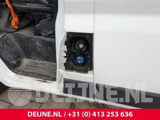 Peugeot Boxer Boxer (U9), Van, 2006 2.0 BlueHDi 130 picture 18