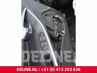 Volvo V-60 V60 I (FW/GW), Combi, 2010 / 2018 1.5 T2 16V Autom. picture 12