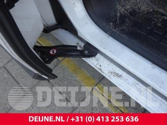 Peugeot Expert Expert (V1/VA/VB/VE/VF/VT/VY), Van, 2016 e-Expert picture 31
