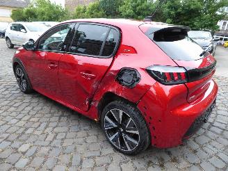 Peugeot 208 GT picture 6