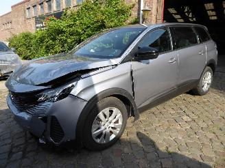 Unfallwagen Peugeot 5008  2024/7