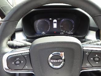 Volvo XC40 Core Recharge Plug-In Hybrid 2WD picture 11
