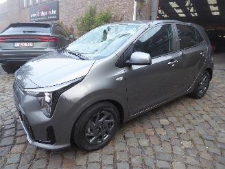 skadebil auto Kia Picanto 1.0 2025/8