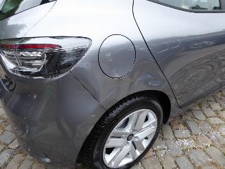 Renault Clio Evolution Hybrid picture 8
