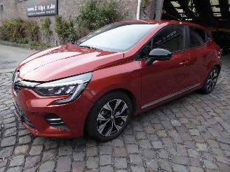 skadebil auto Renault Clio Evolution 2023/11