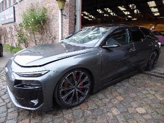 Voiture accidenté Audi A6 e-tron Avant performance S Line 2025/7