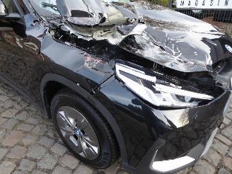 BMW iX1 20 eDrive picture 4