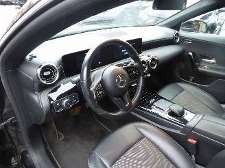 Mercedes Cla-klasse Shooting Brake CLA 180 d picture 11