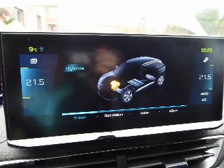 Peugeot 3008 Hybrid4 300 GT picture 29
