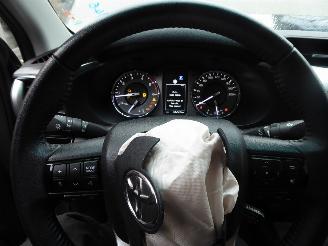 Toyota Hilux Double Cab 4x4 picture 17