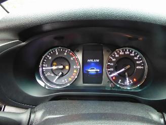 Toyota Hilux Double Cab 4x4 picture 16