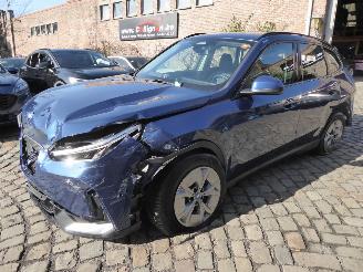 krockskadad bil auto BMW iX1 20 eDrive 2025/5