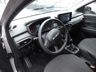 Dacia Sandero Essential picture 8