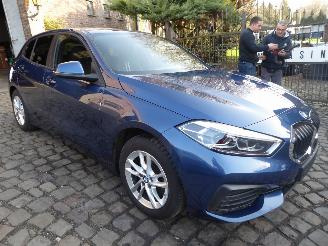 BMW 1-serie 116 i Advantage picture 5