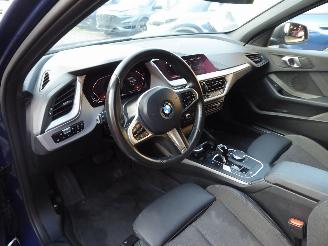 BMW 1-serie 116 i Advantage picture 10