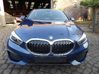 BMW 1-serie 116 i Advantage picture 4