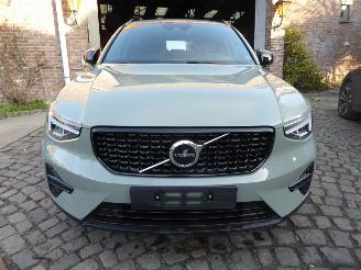 Volvo XC40 Plus Dark Recharge Plug-In Hybrid 2WD picture 2