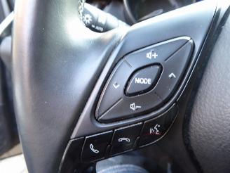 Toyota CH-R Hybrid picture 19