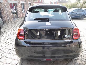 Fiat 500E La Prima picture 5