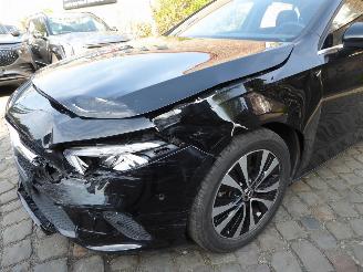 Mercedes A-klasse 250 e Advanced picture 2