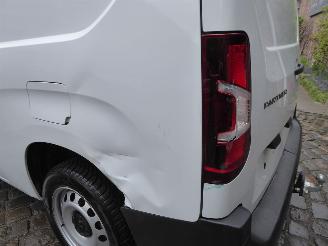 Peugeot Partner Premium L2 picture 11