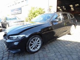 Schadeauto BMW 3-serie Touring 318 d 2023/5